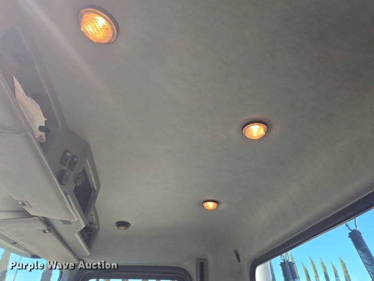 image for item FB9410 2017 Mack CXU613 semi truck