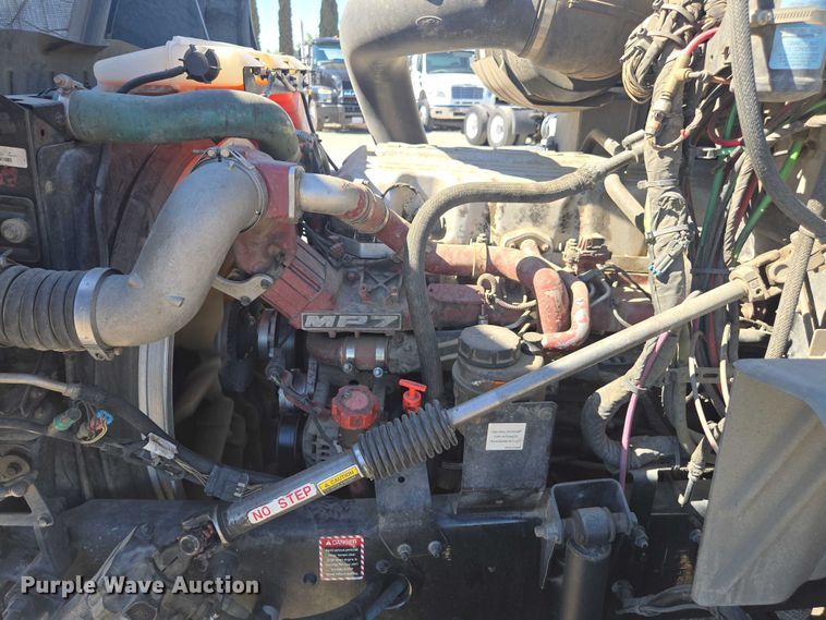 image for item FB9410 2017 Mack CXU613 semi truck