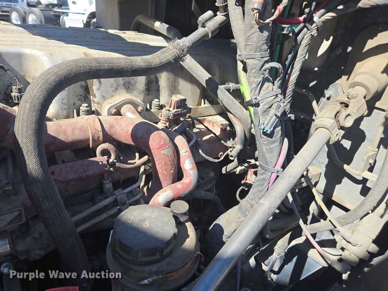 image for item FB9410 2017 Mack CXU613 semi truck