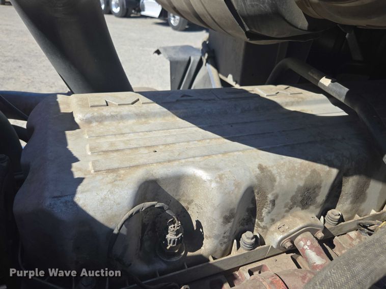 image for item FB9410 2017 Mack CXU613 semi truck