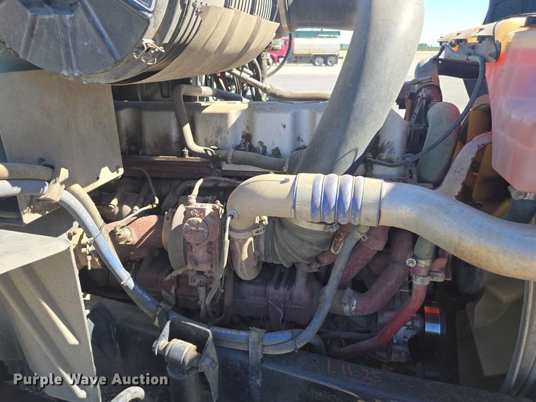 image for item FB9410 2017 Mack CXU613 semi truck