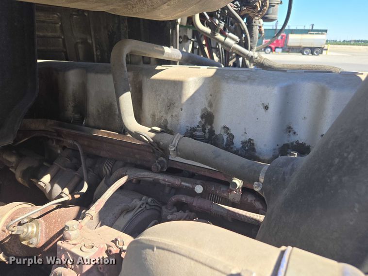 image for item FB9410 2017 Mack CXU613 semi truck