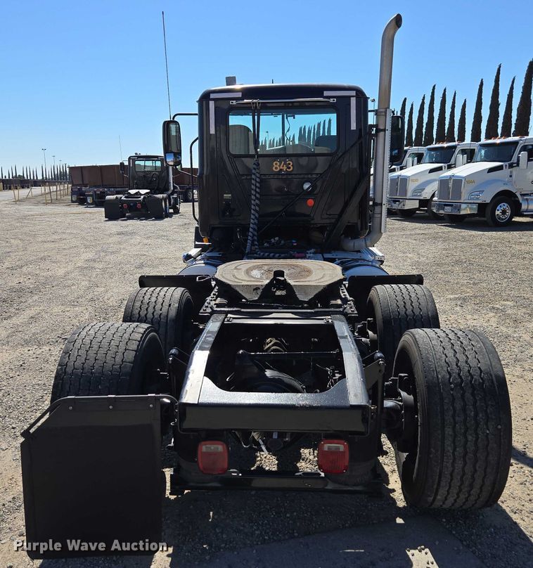 image for item FB9411 2017 Mack CXU613 semi truck