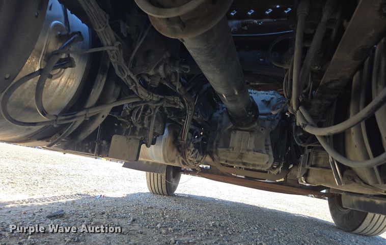 image for item FB9411 2017 Mack CXU613 semi truck