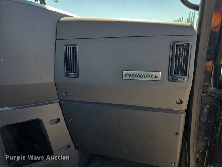 image for item FB9411 2017 Mack CXU613 semi truck