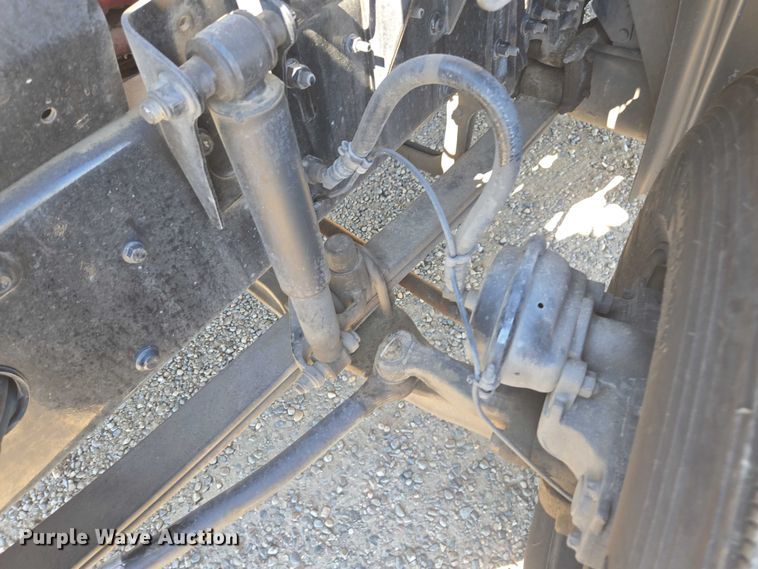 image for item FB9411 2017 Mack CXU613 semi truck