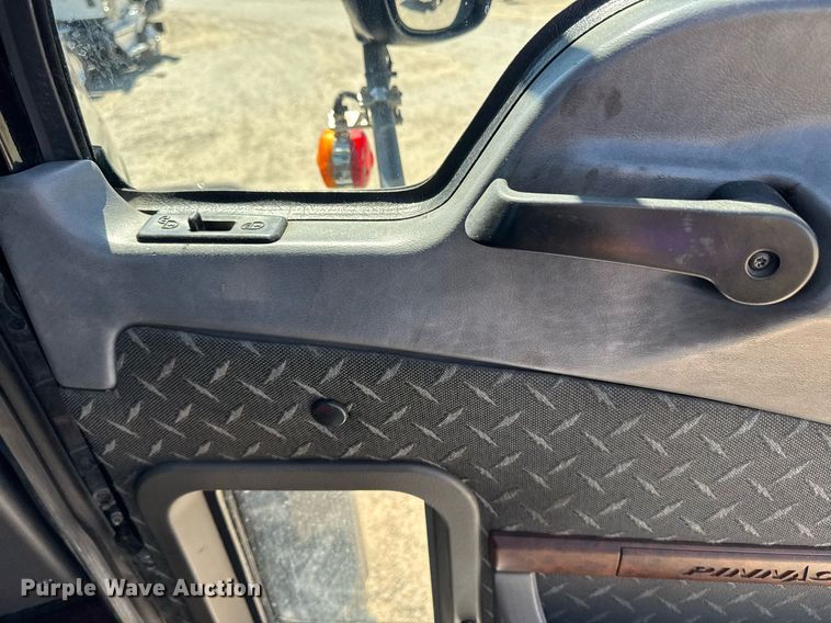 image for item FB9412 2014 Mack CHU613 semi truck