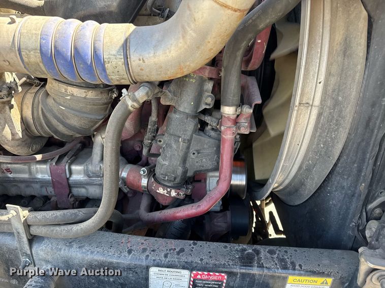 image for item FB9412 2014 Mack CHU613 semi truck