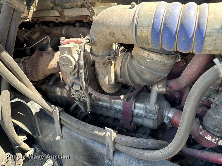 image for item FB9412 2014 Mack CHU613 semi truck