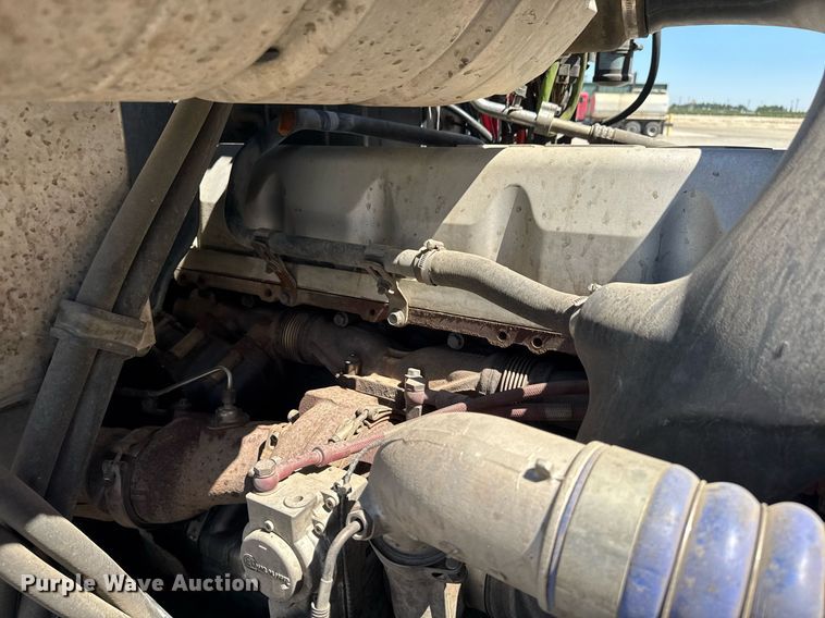 image for item FB9412 2014 Mack CHU613 semi truck