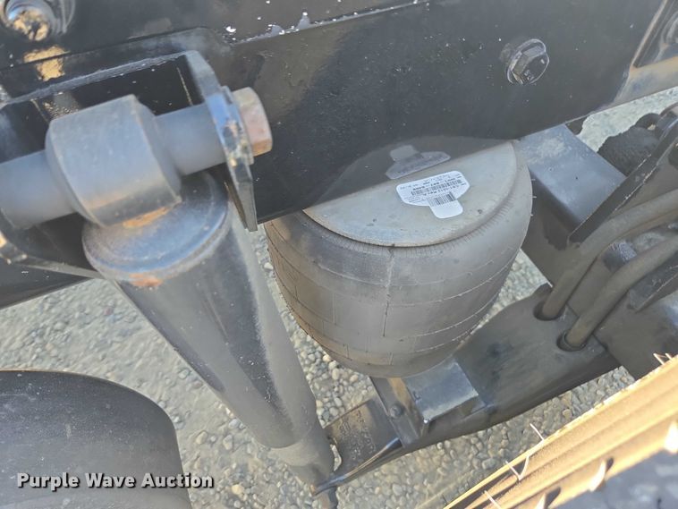 image for item FB9413 2016 Kenworth T880 semi truck