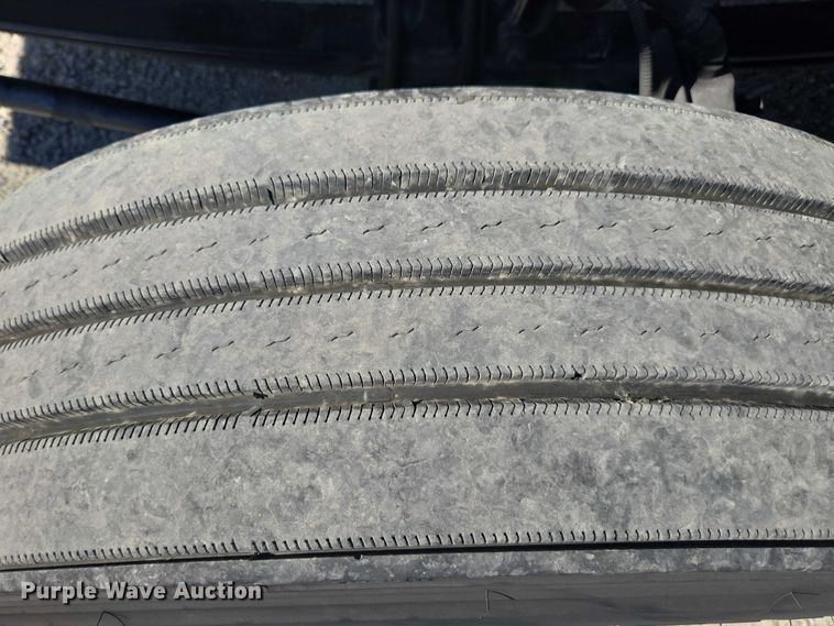 image for item FB9413 2016 Kenworth T880 semi truck