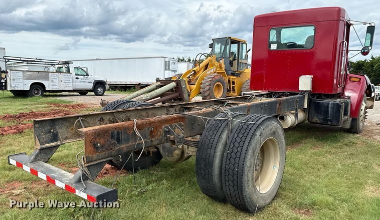 image for item HI9264 2002 Kenworth T300 truck cab and chassis