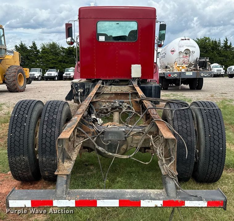 image for item HI9264 2002 Kenworth T300 truck cab and chassis