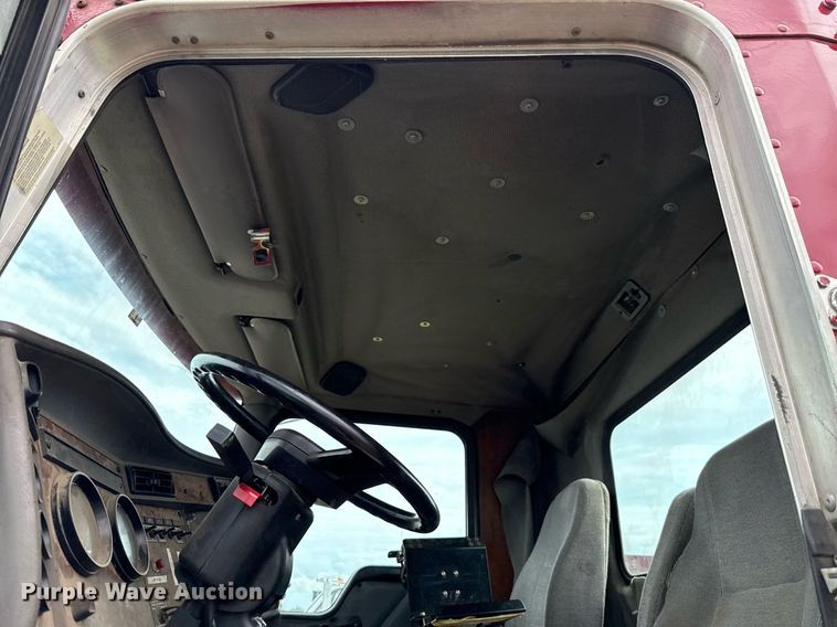 image for item HI9264 2002 Kenworth T300 truck cab and chassis