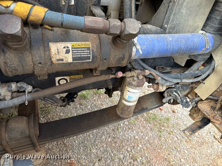 image for item HI9264 2002 Kenworth T300 truck cab and chassis