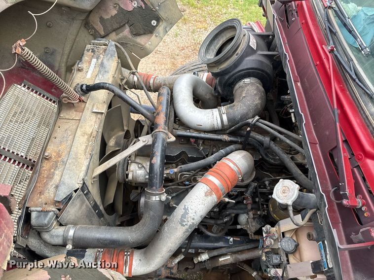 image for item HI9264 2002 Kenworth T300 truck cab and chassis