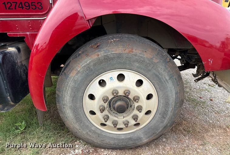 image for item HI9264 2002 Kenworth T300 truck cab and chassis