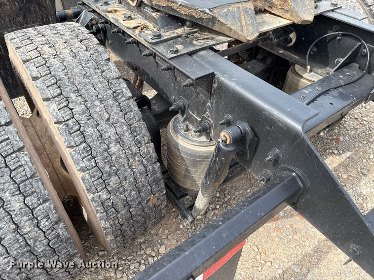 image for item HI9265 2009 Kenworth T370 semi truck