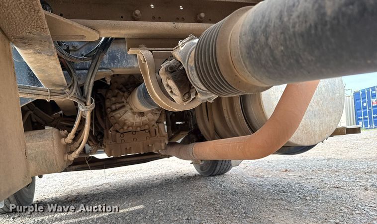 image for item HI9265 2009 Kenworth T370 semi truck