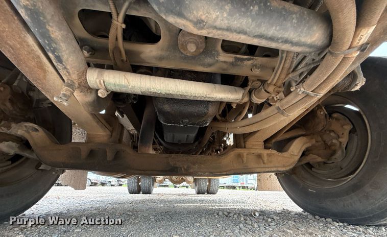 image for item HI9265 2009 Kenworth T370 semi truck