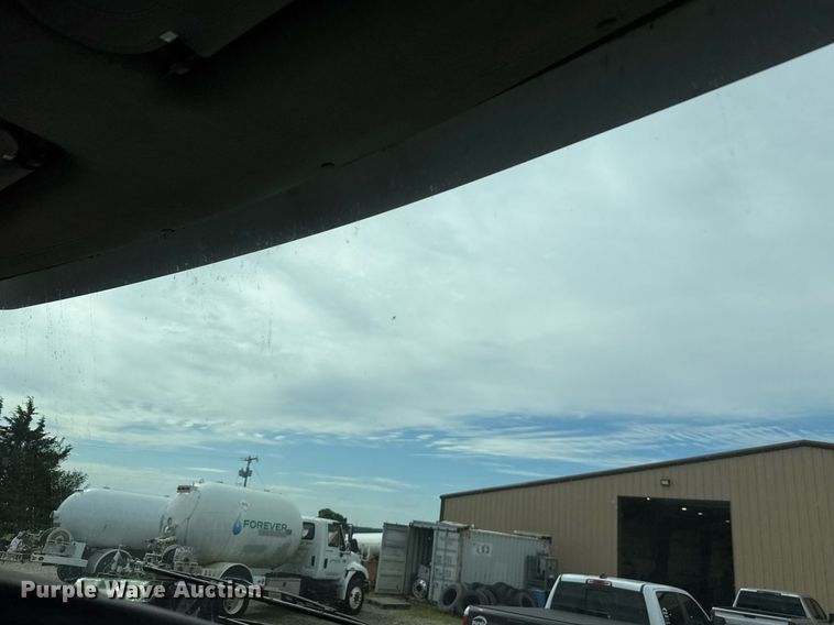 image for item HI9265 2009 Kenworth T370 semi truck