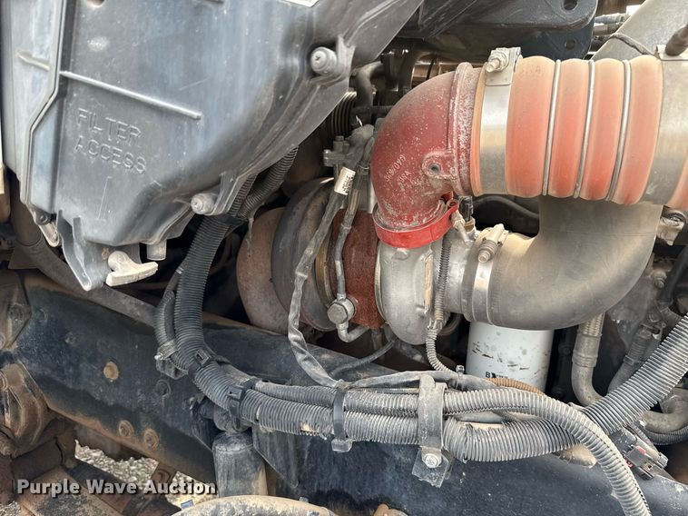 image for item HI9265 2009 Kenworth T370 semi truck