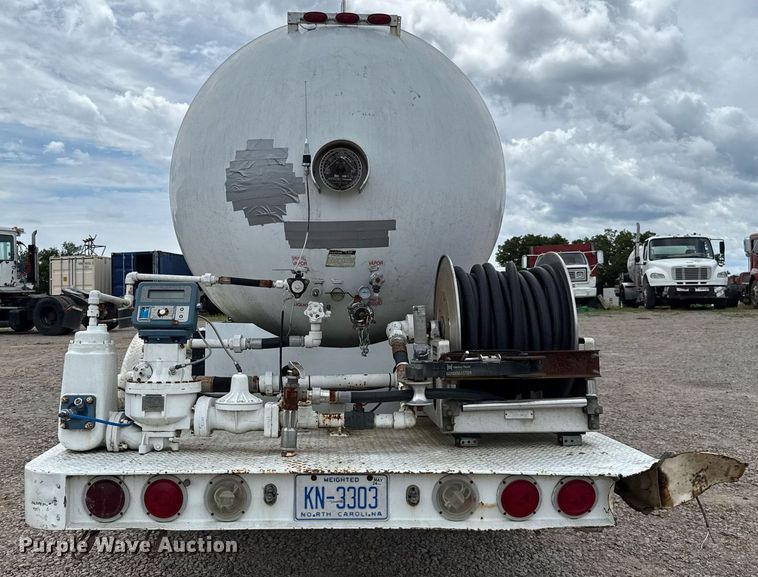 image for item HI9276 1998 Chevrolet C7500 truck cab and chassis