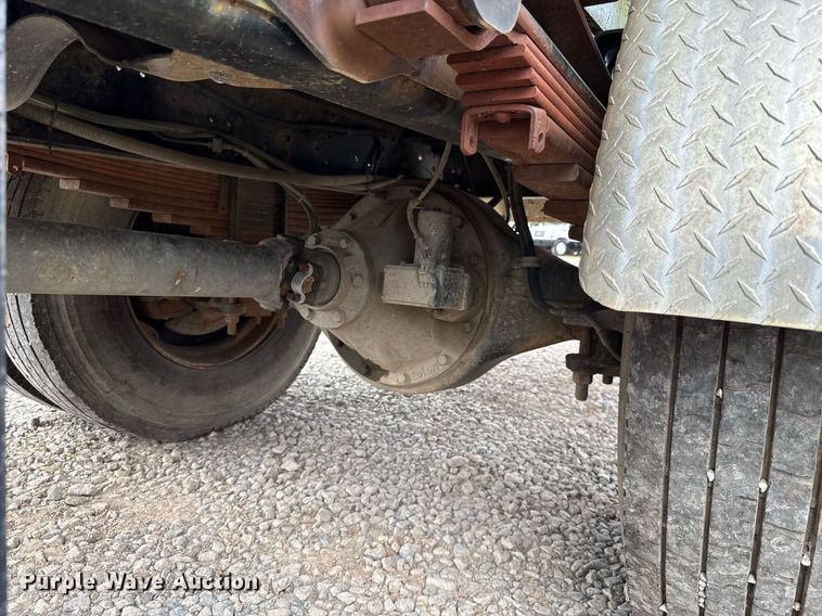 image for item HI9276 1998 Chevrolet C7500 truck cab and chassis