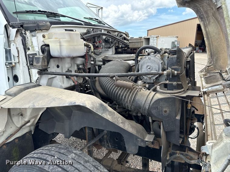 image for item HI9276 1998 Chevrolet C7500 truck cab and chassis