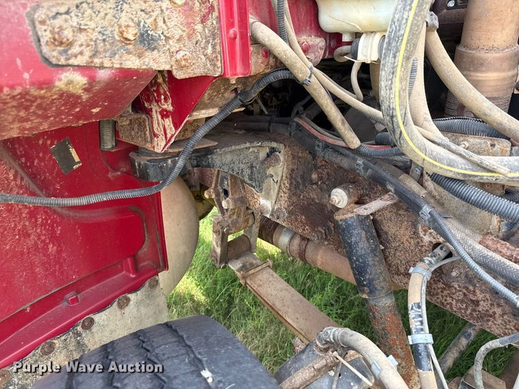 image for item HI9278 2007 Peterbilt 335 truck cab and chassis