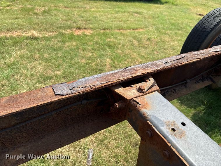 image for item HI9278 2007 Peterbilt 335 truck cab and chassis