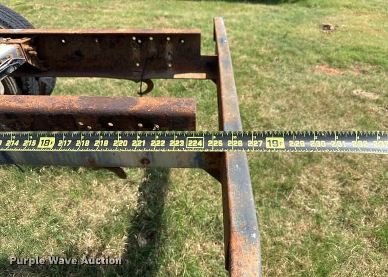 image for item HI9278 2007 Peterbilt 335 truck cab and chassis