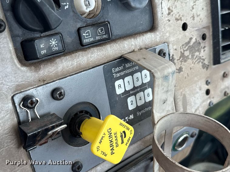 image for item HI9278 2007 Peterbilt 335 truck cab and chassis