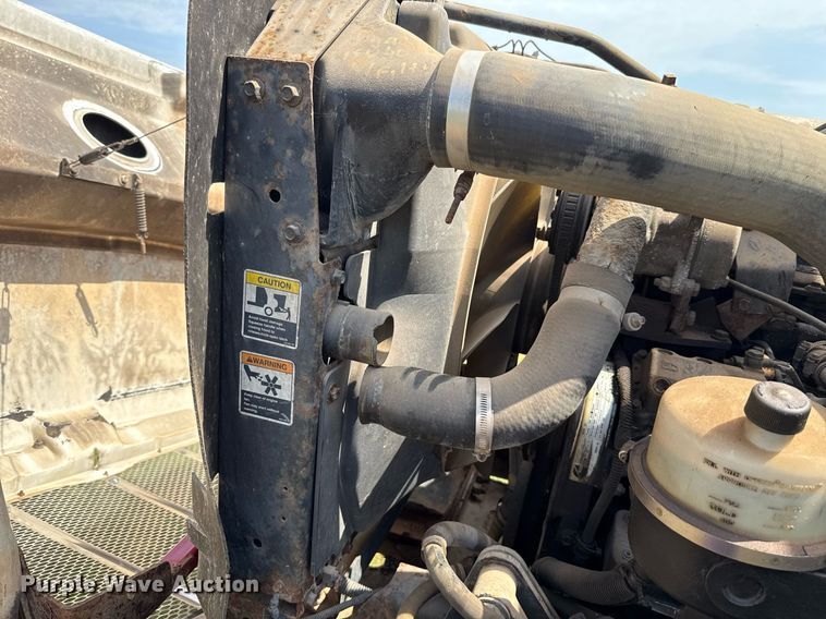 image for item HI9278 2007 Peterbilt 335 truck cab and chassis