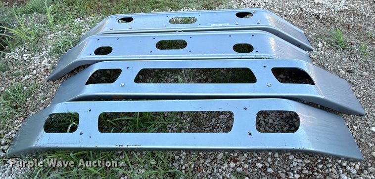 image for item HI9341 (4) bumpers