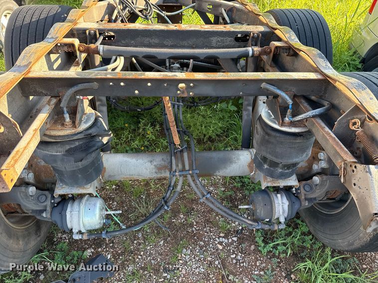 image for item HI9344 Hendrickson Ultraak 1096 truck chassis