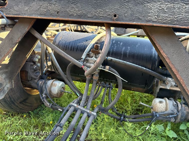 image for item HI9344 Hendrickson Ultraak 1096 truck chassis