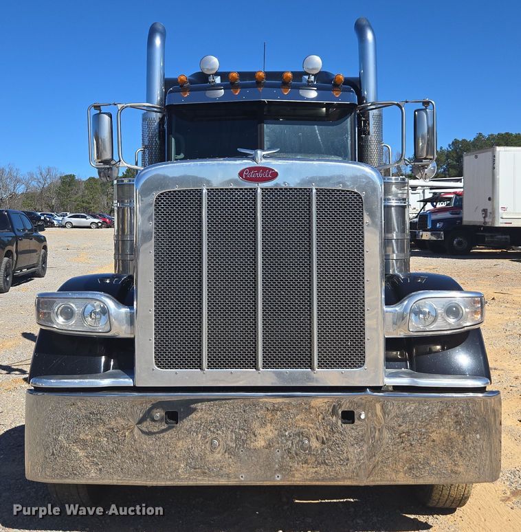 CAMIóN CAMAROTE 2020 PETERBILT