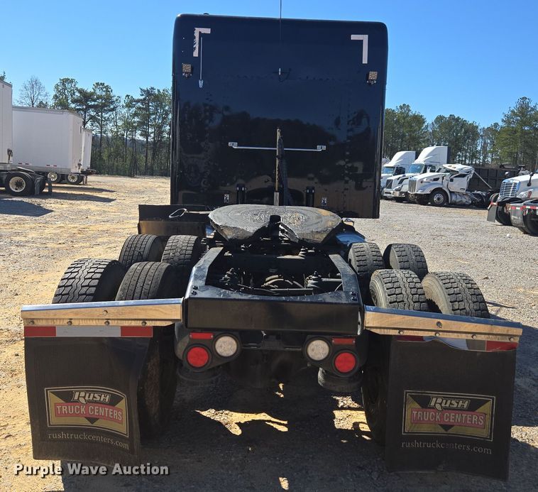 image for item YA0292 2020 Peterbilt 389 semi truck