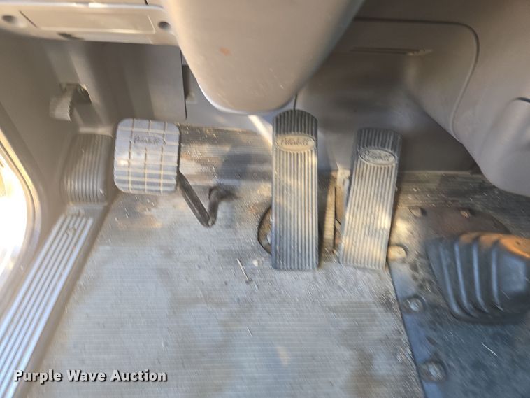 image for item YA0292 2020 Peterbilt 389 semi truck