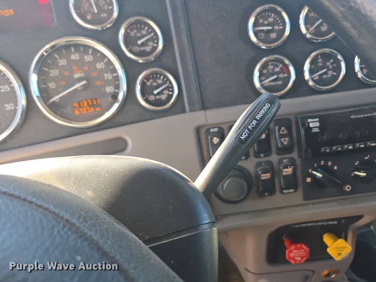 image for item YA0292 2020 Peterbilt 389 semi truck