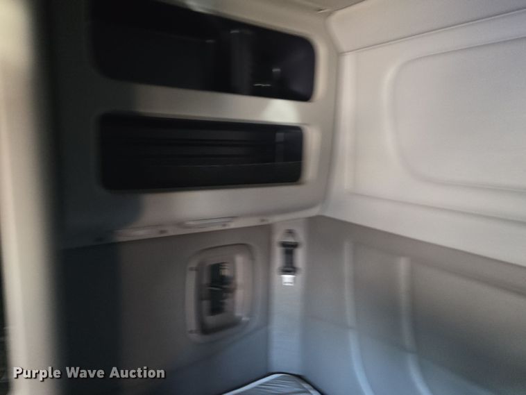 image for item YA0292 2020 Peterbilt 389 semi truck