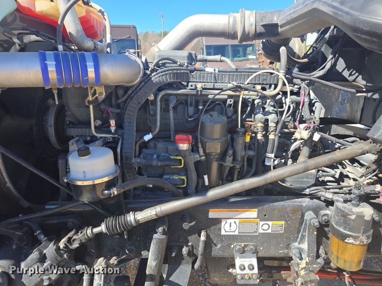 image for item YA0292 2020 Peterbilt 389 semi truck