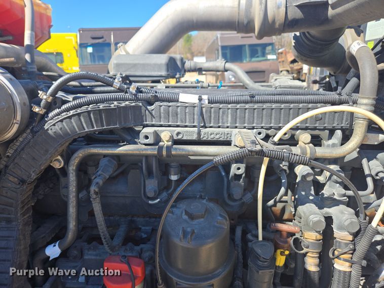 image for item YA0292 2020 Peterbilt 389 semi truck