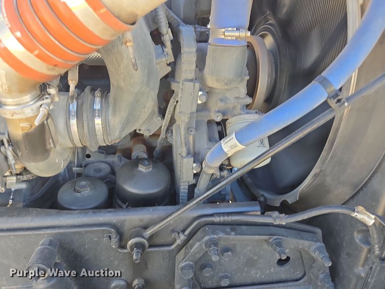 image for item YA0292 2020 Peterbilt 389 semi truck