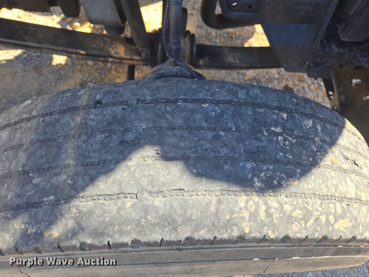 image for item YA0292 2020 Peterbilt 389 semi truck