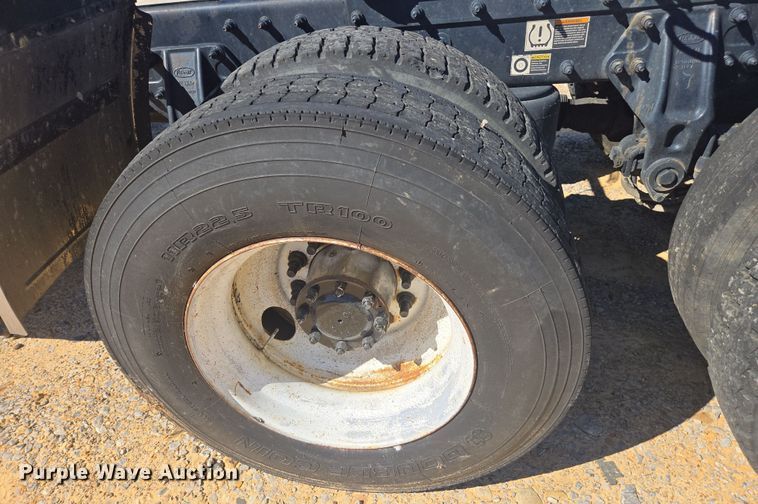 image for item YA0292 2020 Peterbilt 389 semi truck