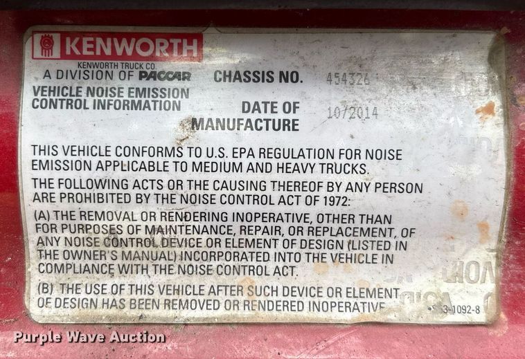 image for item YA0507 2015 Kenworth T680 semi truck