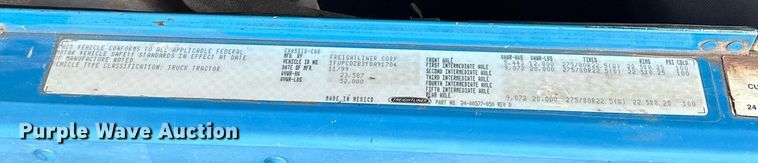 image for item YA0513 2000 Freightliner FLD120 semi truck